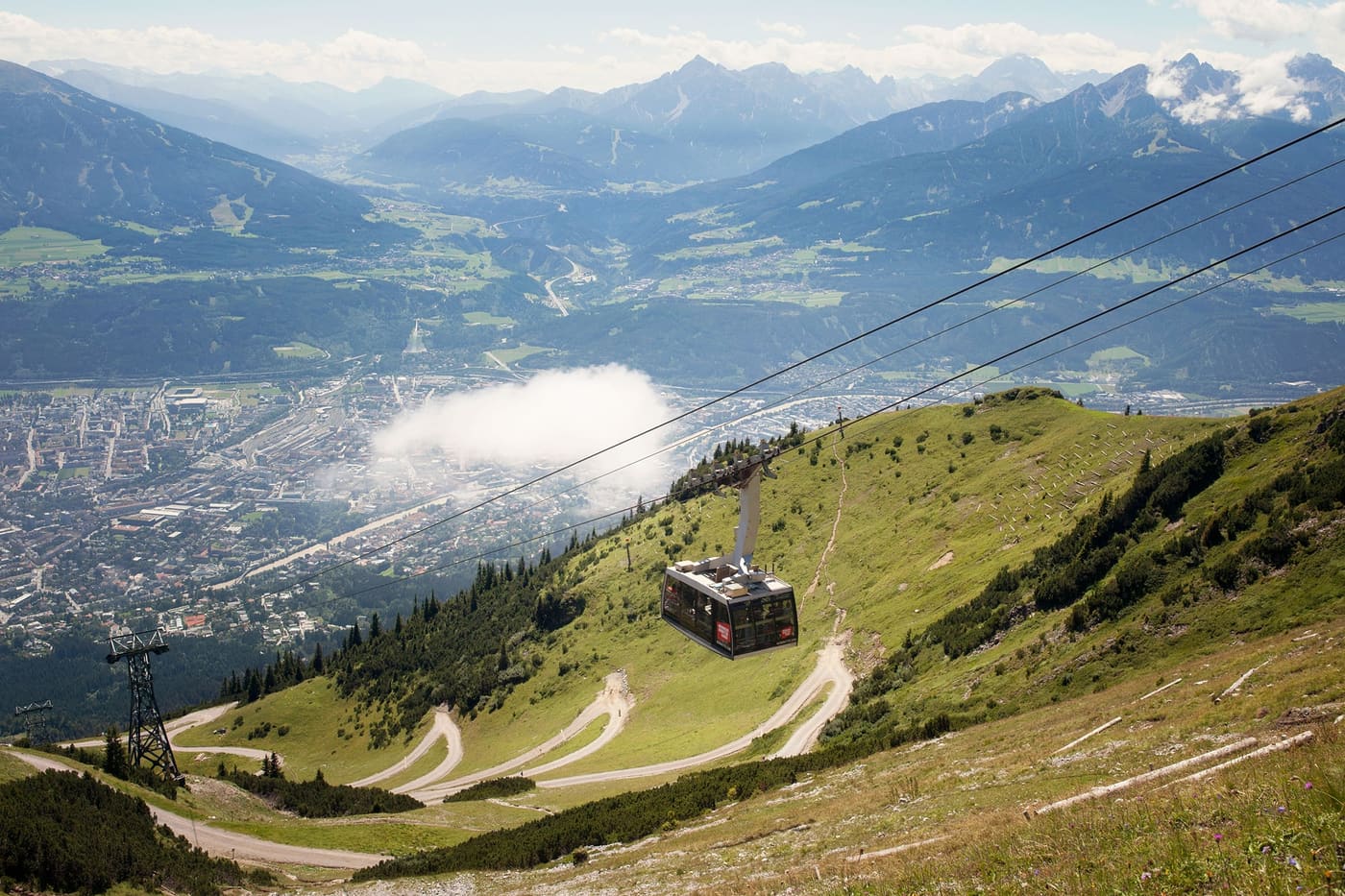Uitzicht vanaf de Seegrube op de Nordkette over Innsbruck